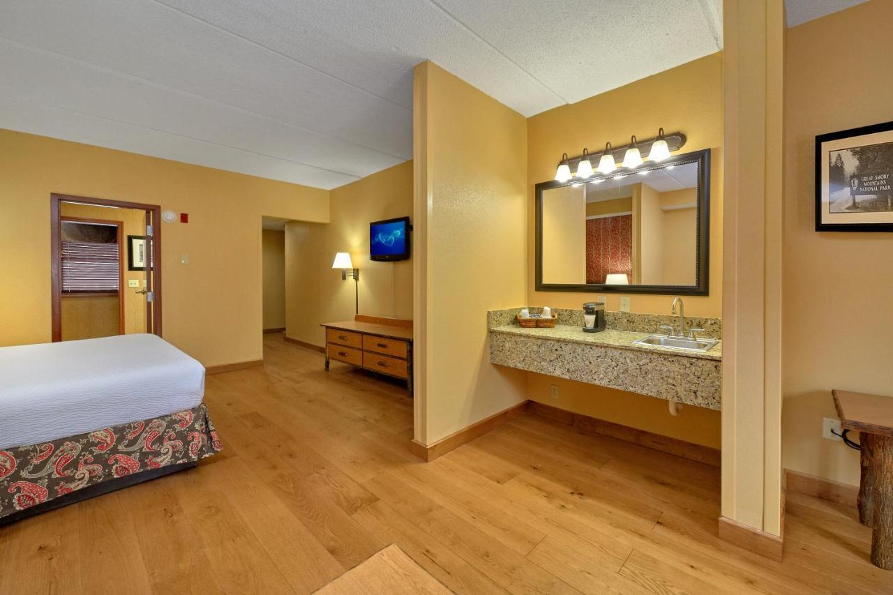 Bearskin Lodge On The River Gatlinburg Εξωτερικό φωτογραφία